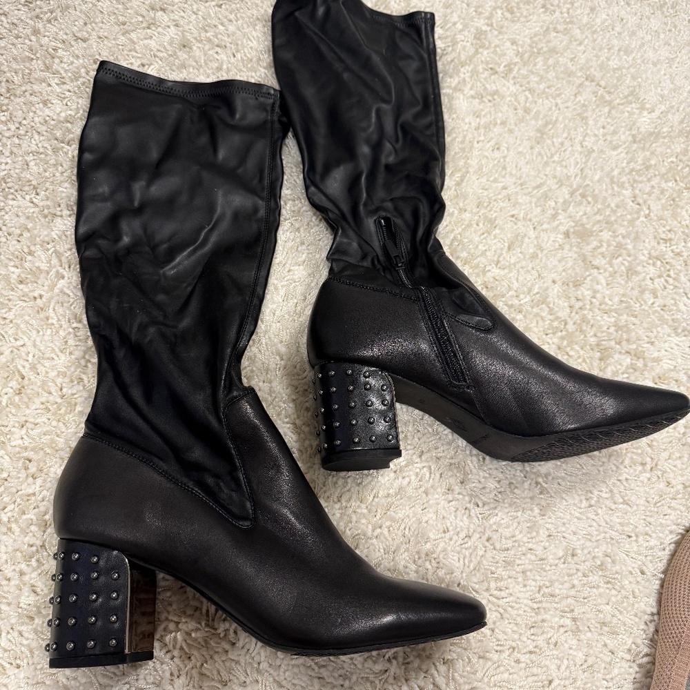 NEW!  Never Worn - Donald Planer Studded heal boots